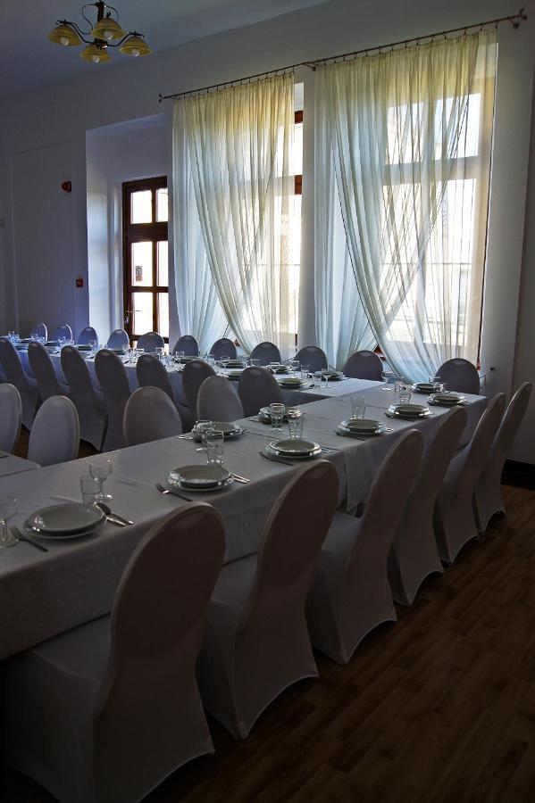 Palac Victoria Mgowo Exterior photo